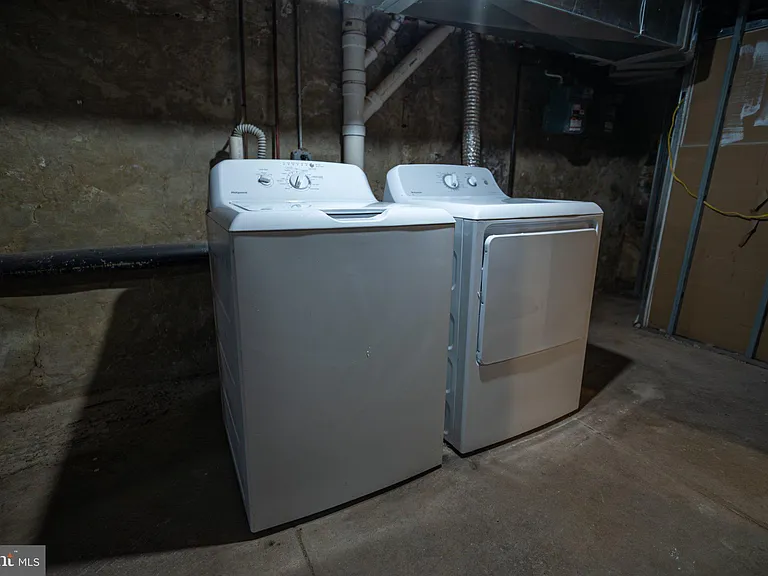 2410 Wharton St #2 — Photo 28