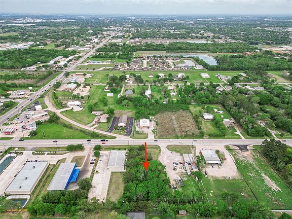 2nd image of Manvel Rd