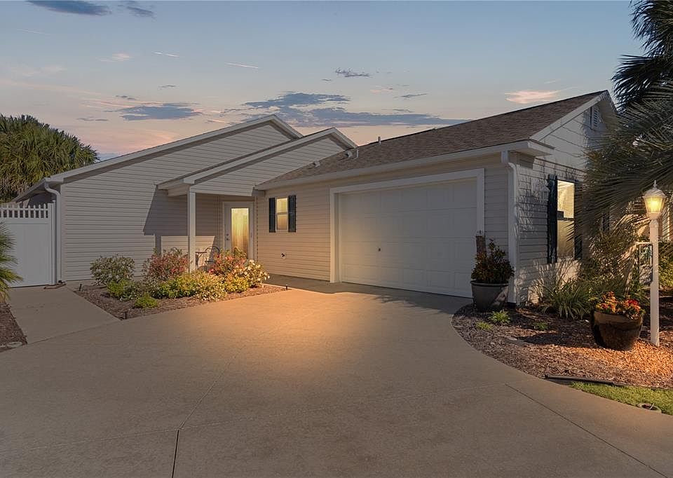 1st image of 1945 Fiddlewood Pl