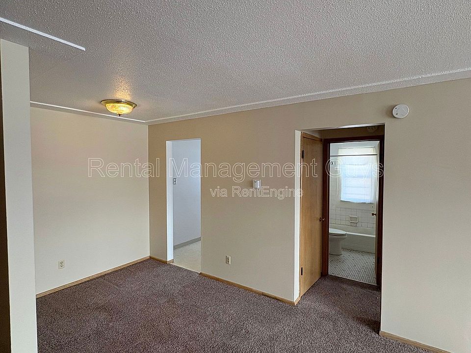 1st image of 496 Front Ave #6