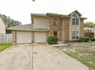 118 Crane Dr, Grand Prairie, TX 75052