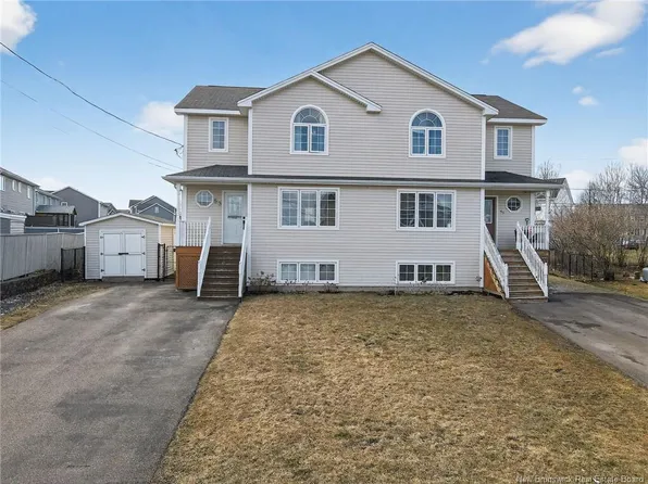 53 Naples Dr, Moncton, NB E1G 0Y1