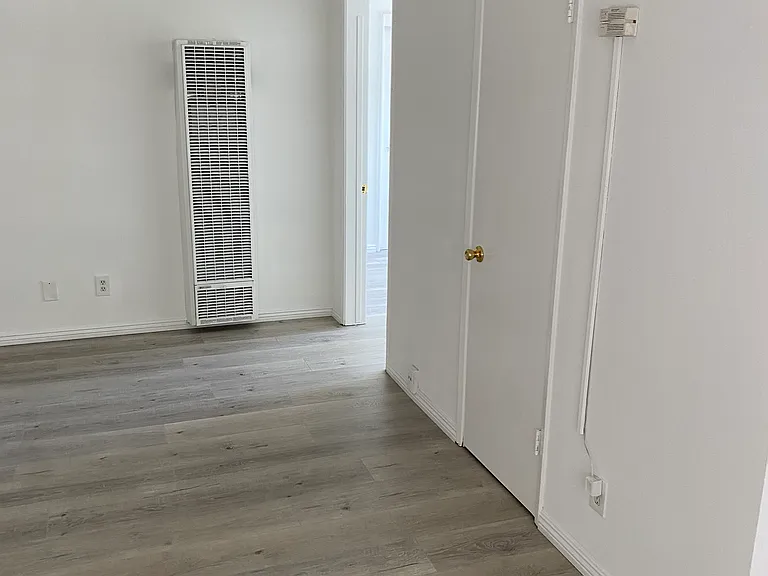 1019 Orange Grove Ave #3 — Photo 4