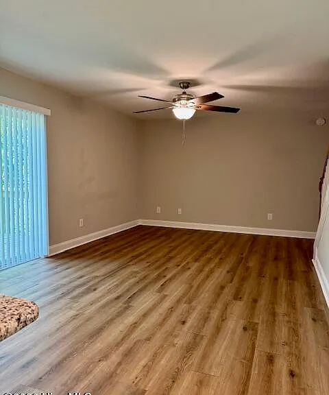 1050 W Indiana Ave — Photo 9