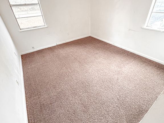 3rd image of 1204 Rayburn Dr
