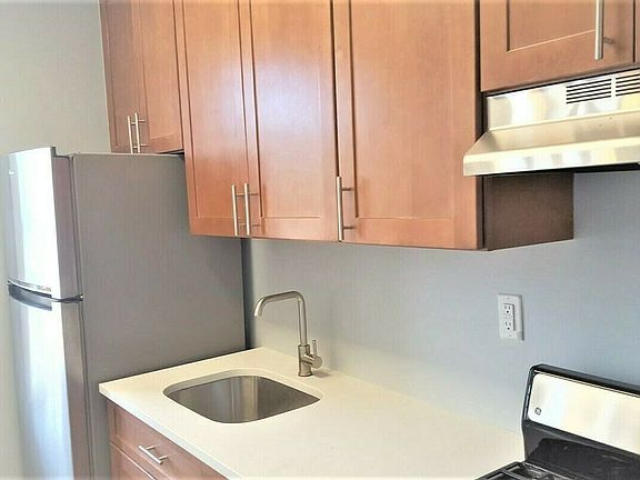 3rd image of 137-39 90th Ave #4D