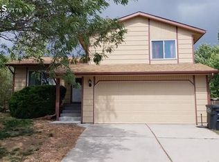 3810 Rosemere St, Colorado Springs, CO 80906