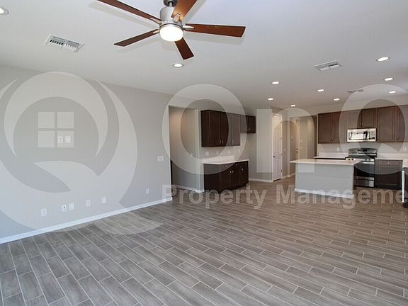 3rd image of 1637 N Saint Francis Pl