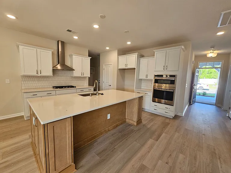 2215 Flatleaf Ct — Photo 8
