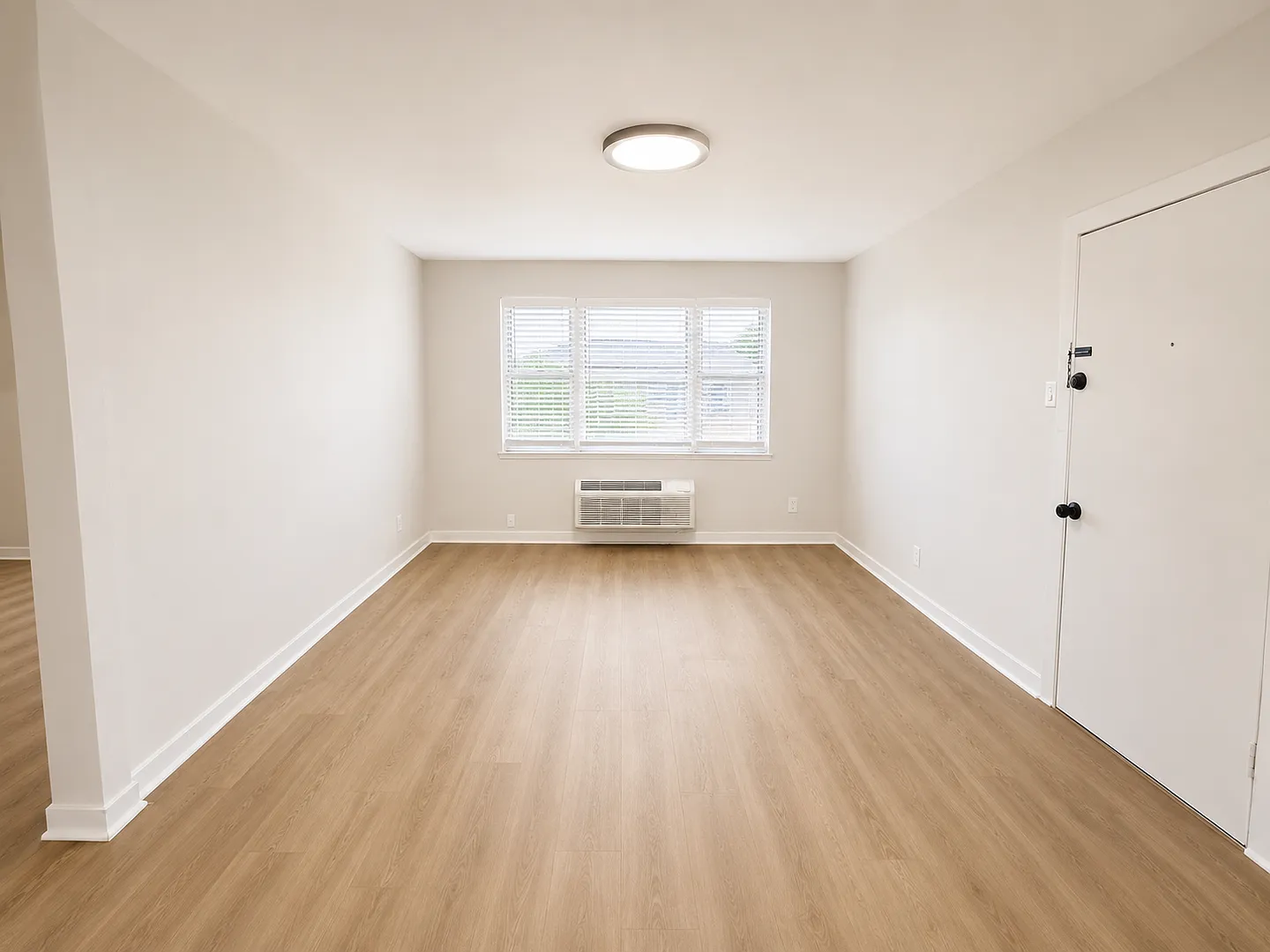 Westwood Court Apts — Photo 3