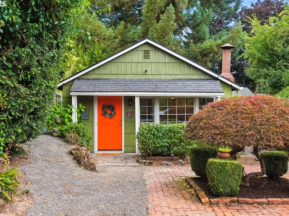 3307 SW Spring Garden St, Portland, OR 97219