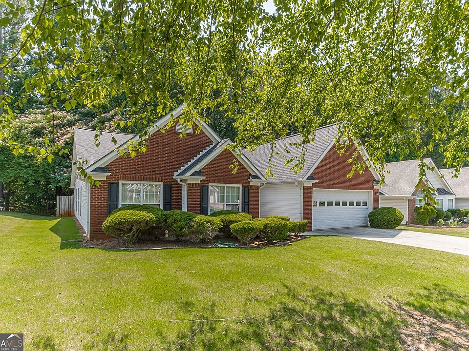 1st image of 440 Sterling Hill Dr