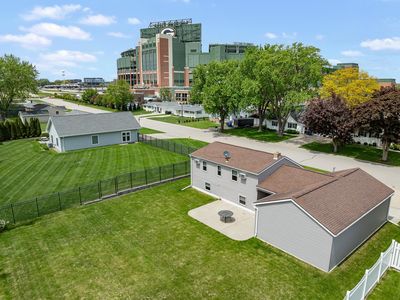 893 Stadium Dr, Green Bay, WI, 54304