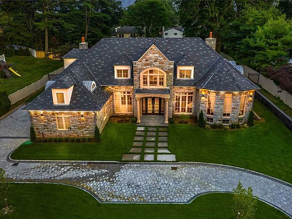 2nd image of 97 Crescent Dr