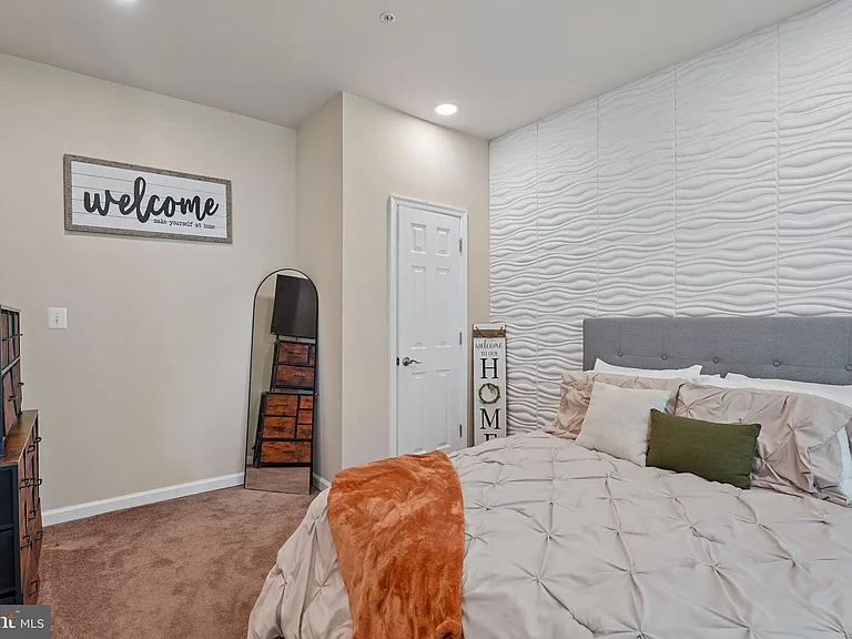 14315 Devinger Pl — Photo 12