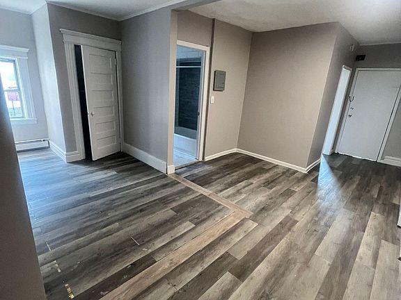 3rd image of 306 Woodside Ave