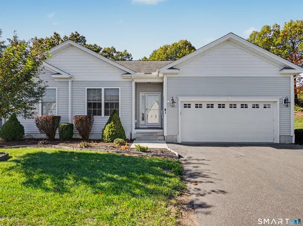41 Pondview Circle #41, Beacon Falls, CT 06403