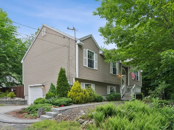 6 Rockwood Way, Naples, ME 04055
