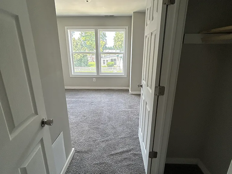 2879 N Dearborn St #2 — Photo 12