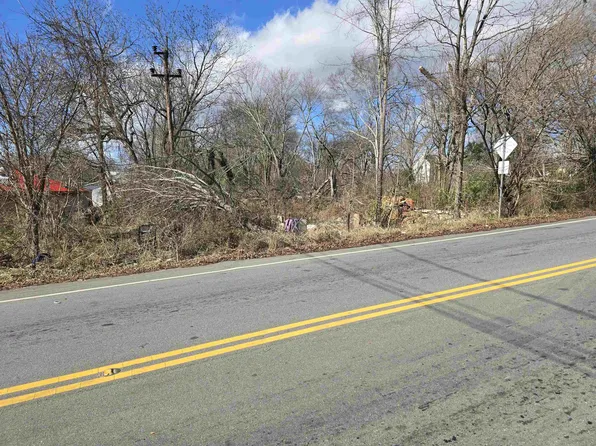 202 Madison Ave, Gaffney, SC 29340