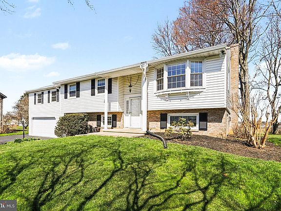 3rd image of 3072 Miller Rd