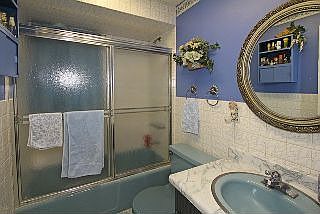 5th image of 27 Dail St