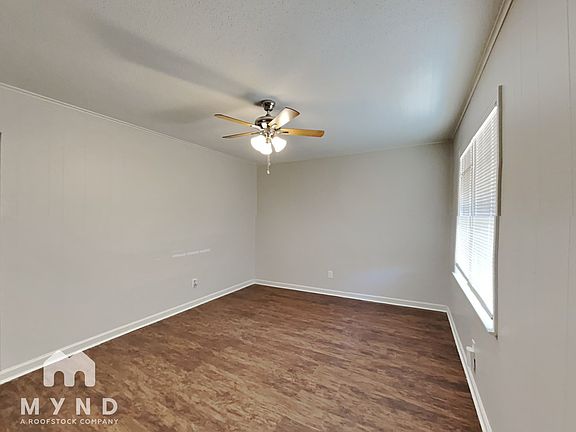 4th image of 3764 Voltaire Ave