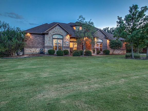 2nd image of 6250 Toscana Cir