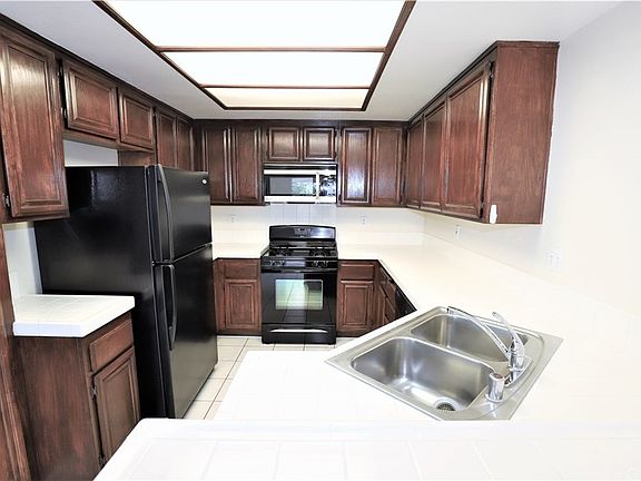 5th image of 2260 Arabian Way