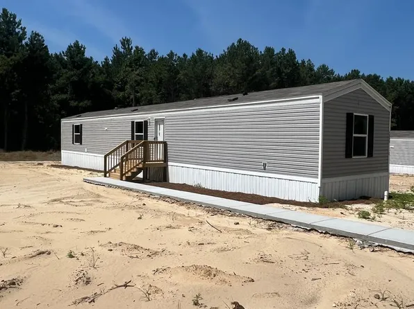 1008 Evergreen Dr, Galivants Ferry, SC 29544