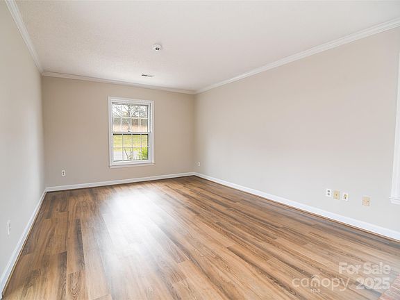 5th image of 2521 Quail Lake Dr