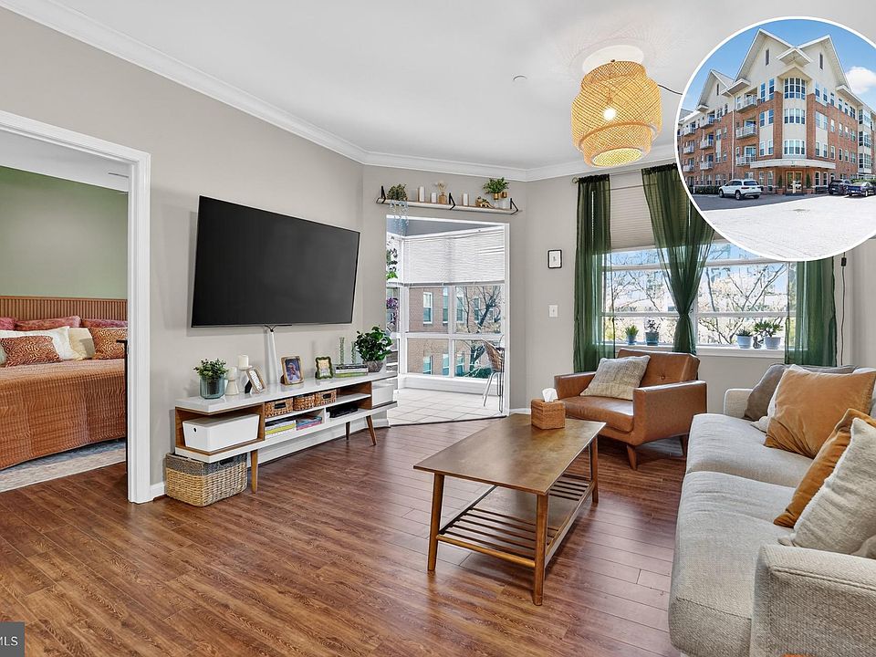 1st image of 23 Pierside Dr Unit 215
