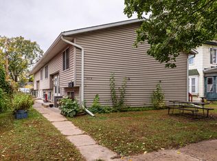 1413 Charles St, La crosse, WI 54603