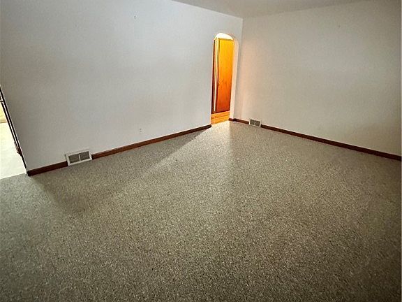4th image of 326 Mansell Dr