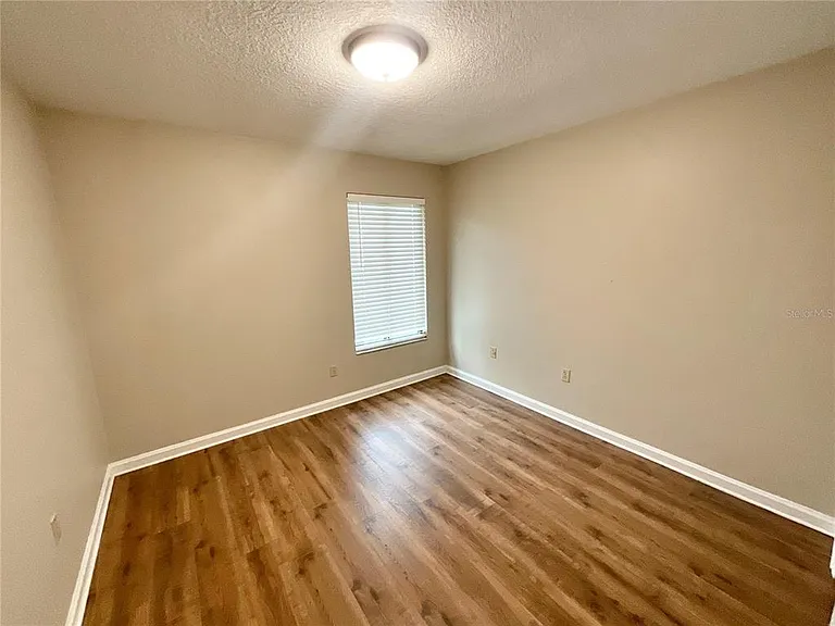 2468 Gulfbreeze Cir — Photo 22