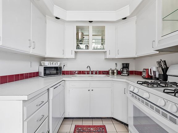 3rd image of 1813 Pine St #1