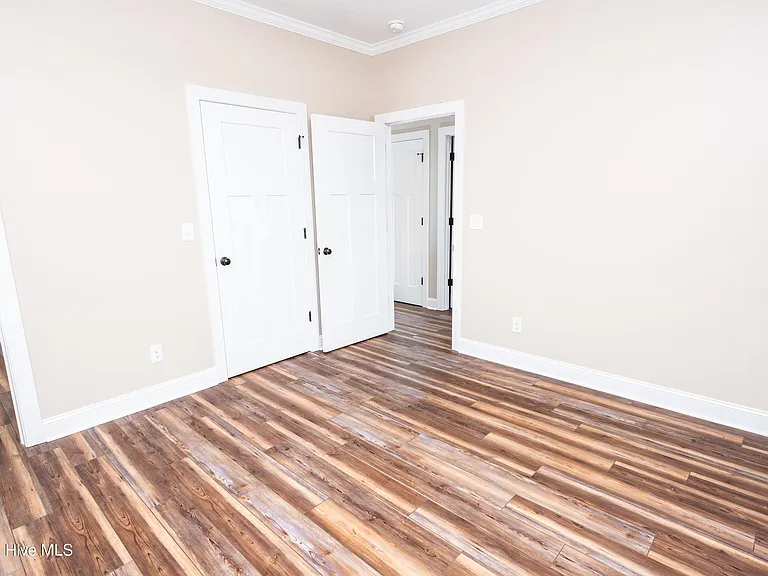 138 Macdonald Blvd — Photo 4