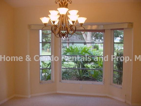 3rd image of 395 Vista Wood Dr