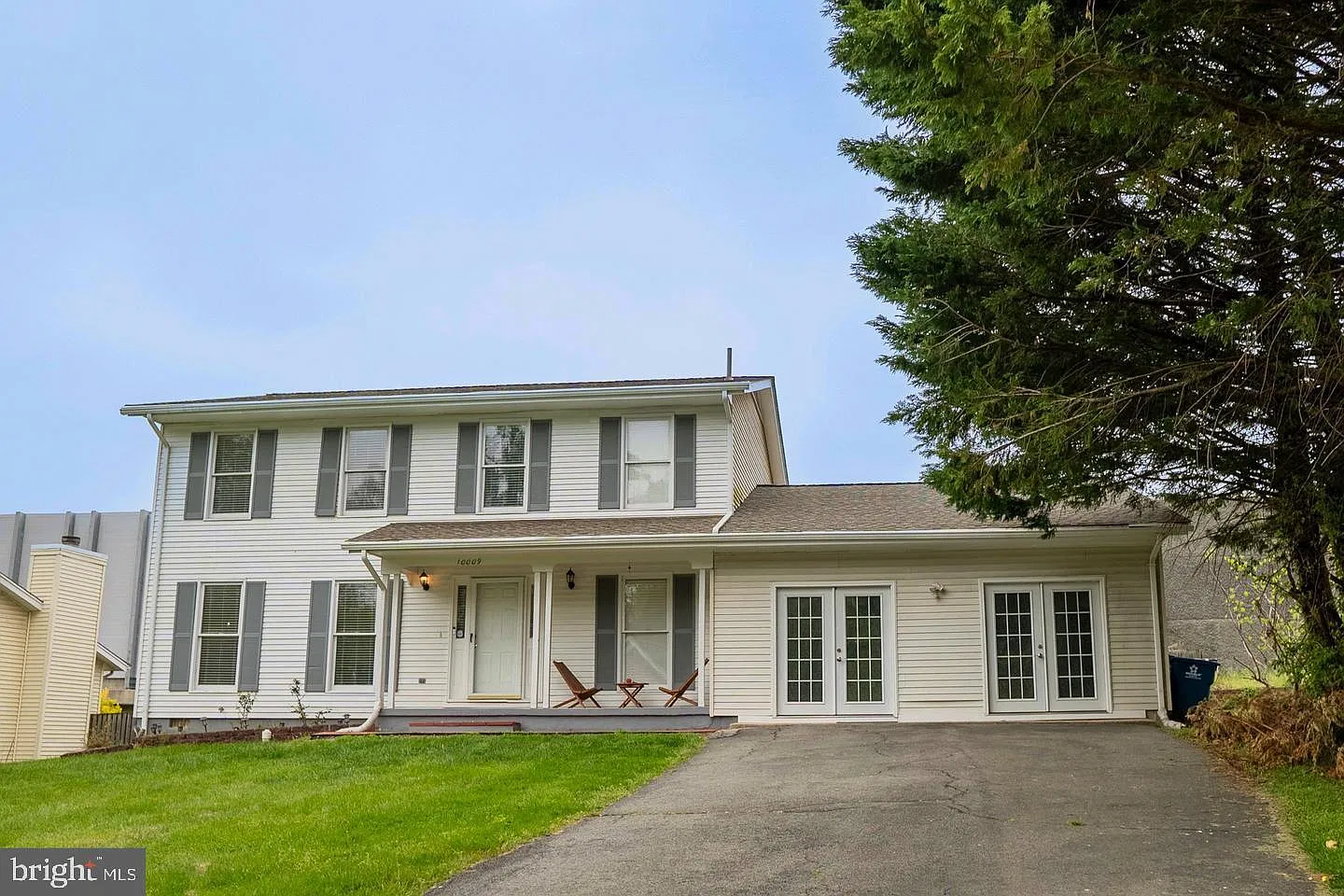 3 bed, 2.5 bath, 2664 sqft, $3,800 — Photo 3