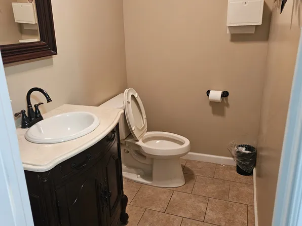 12-38 Cross Bay Boulevard image 4 of 4