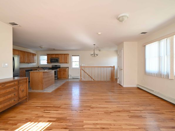 180 Fairbanks Ave #2
