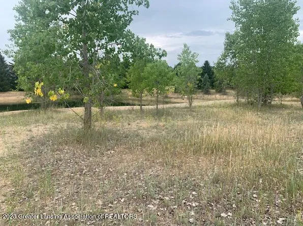 2843 Trillium Creek Way, Saint Johns, MI 48879