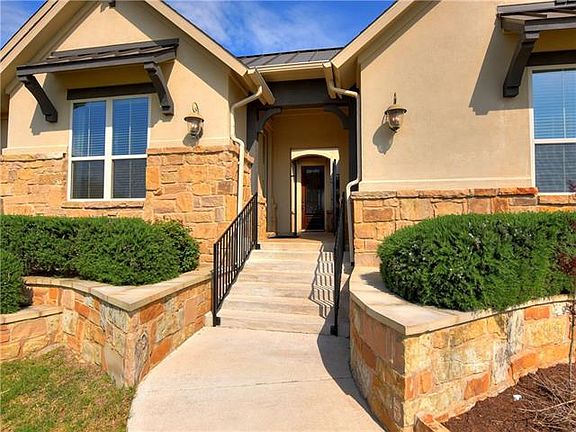 4th image of 780 Bluff Woods Dr