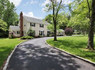 12 Larson Ln, Warren, NJ 07059