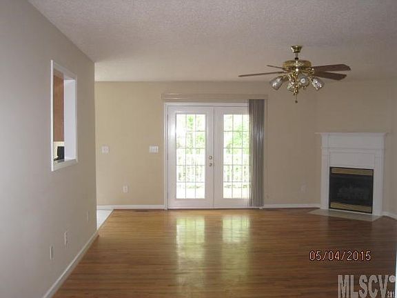 5th image of 92 Freshfield Dr