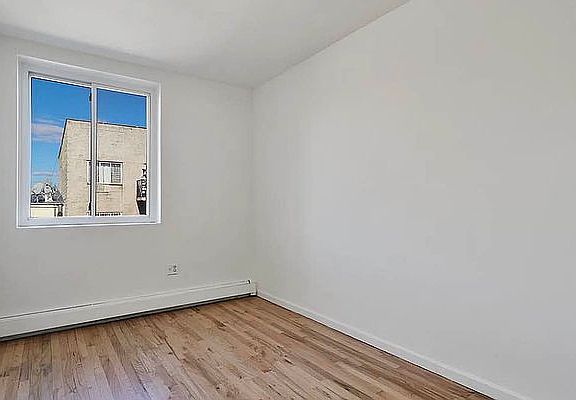 4th image of 614A Halsey St #1