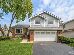 1607 Terri Cir, Naperville, IL