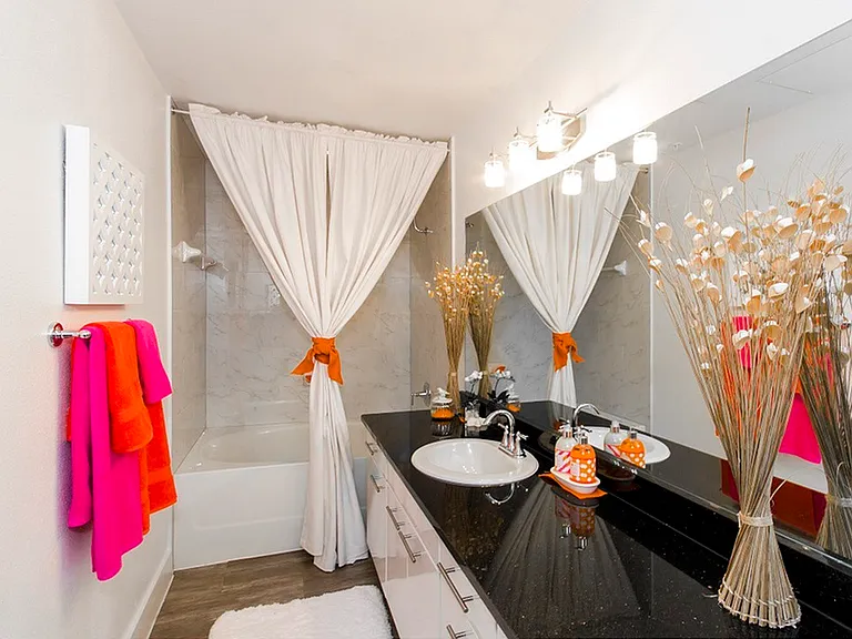 Floor Plan 5 Luxury Bathroom | Apartments Conroe TX | The Towers Woodland Floor Plan 5 Luxury Bathroom | Apartments Conroe TX | The Towers Woodland