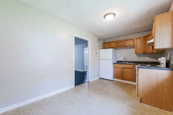 1635 Line Cir #3 — Photo 11