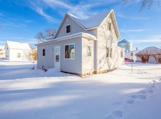 323 NW Terrace Dr, Rothsay, MN 56579